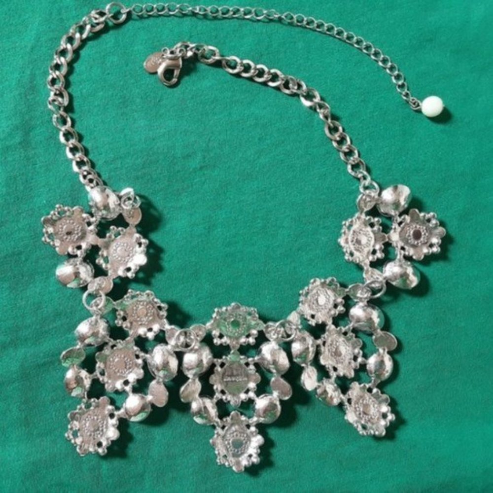 Lia Sophia Green silver tone Statement Necklace - Picture 6 of 6